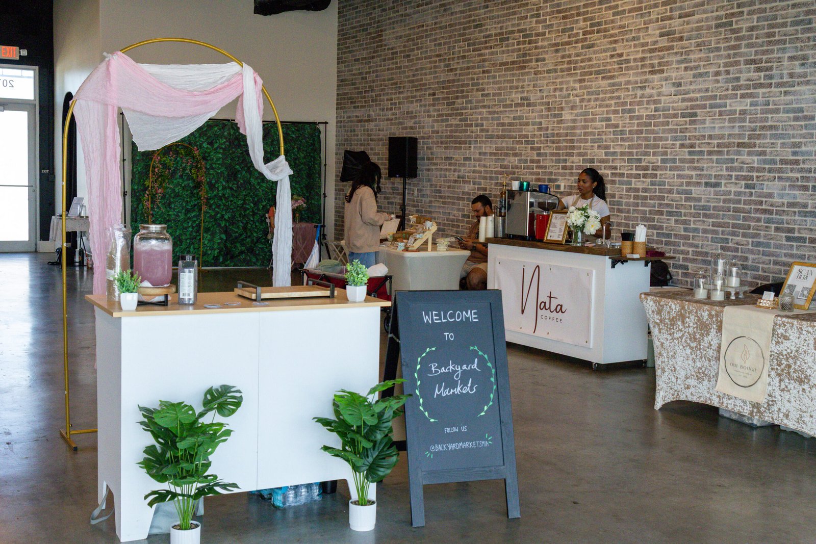 Welcome and drink station setup